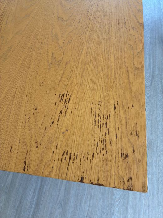 Mesa de jantar em folheado de carvalho, 2m – com sinais de uso