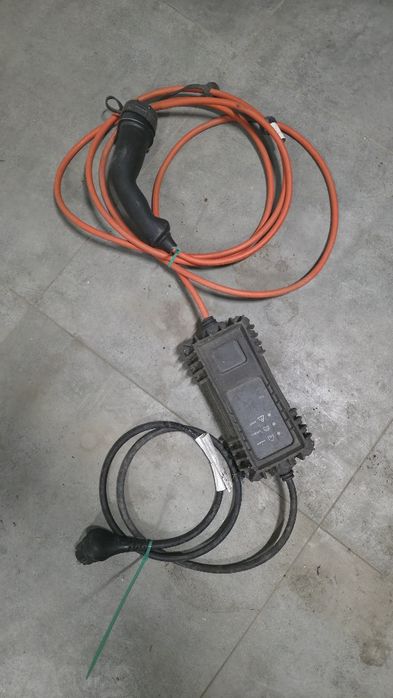 Ładowarka samochodowa do hybrydy Peugeot Kia