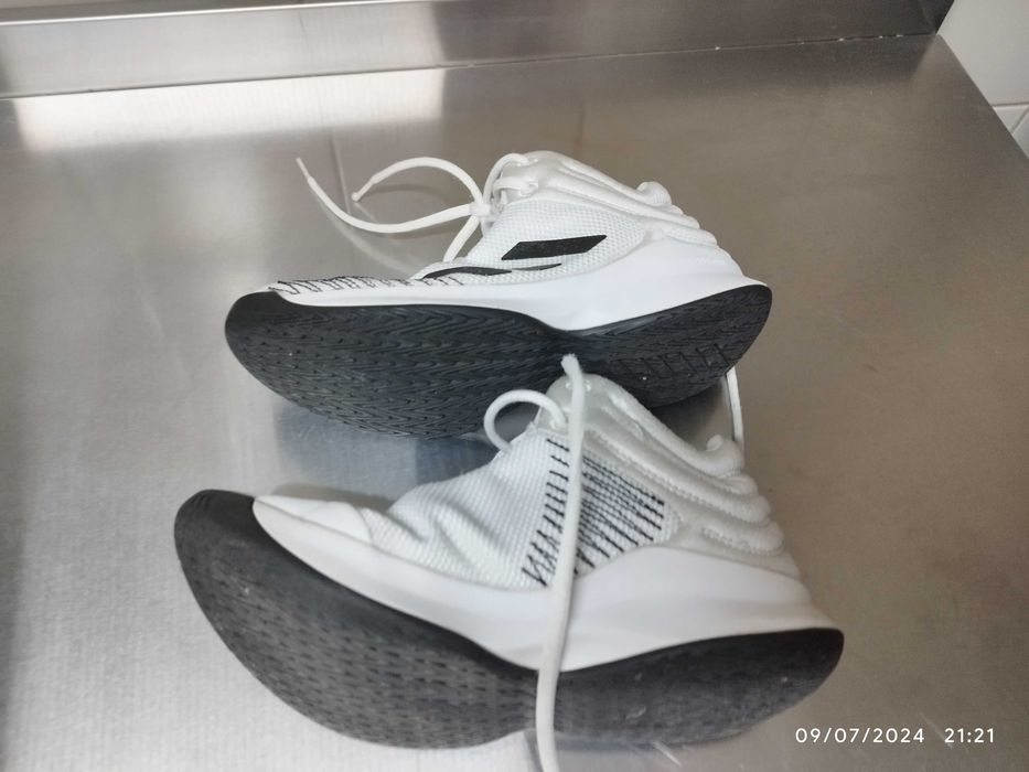 Tenis Basquetebol Adidas Pro Spark