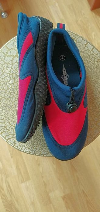 Коралки в синьо-червоному кольору