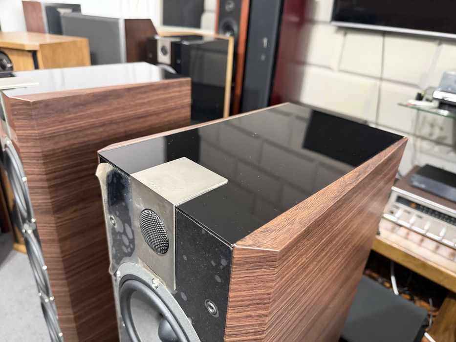 Focal chorus 826v noyer
