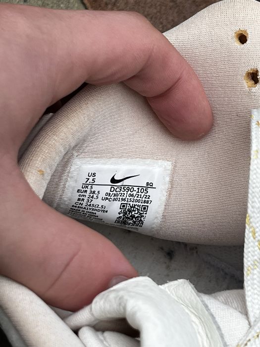 Жіночі Кросівки Nike Air Force 1 Sculpt (38-39)