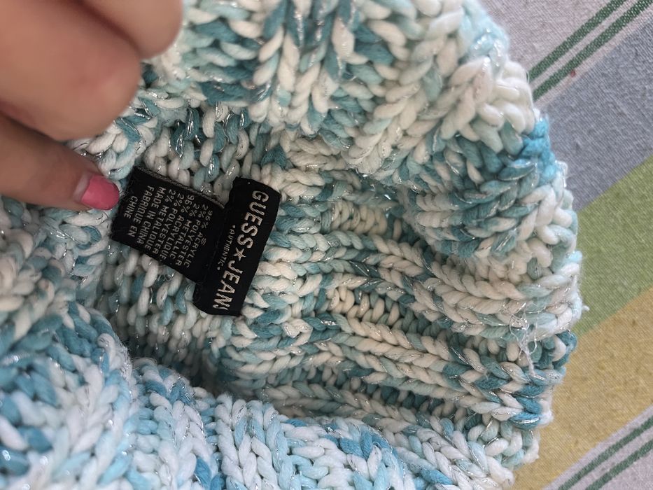 Sweter z golfem Guess