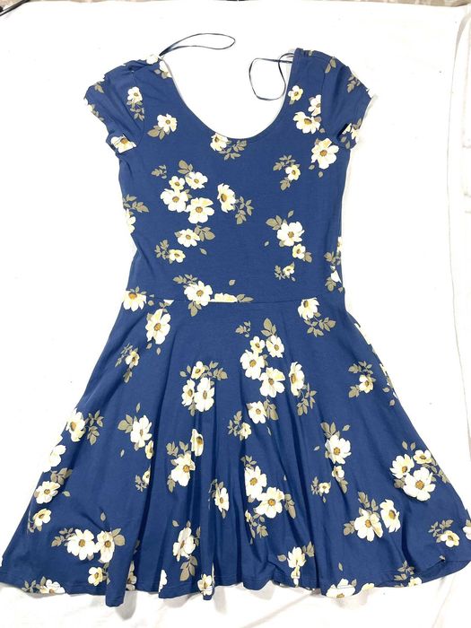 Clockhouse urocza sukienka w kwiaty S