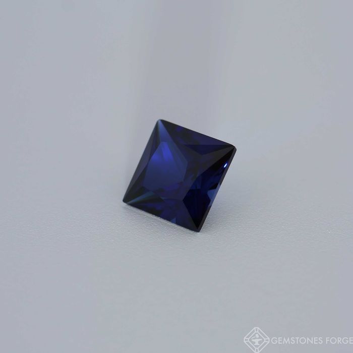 Szafir Laboratoryjnie wytworzony niebieski 6x6 mm
