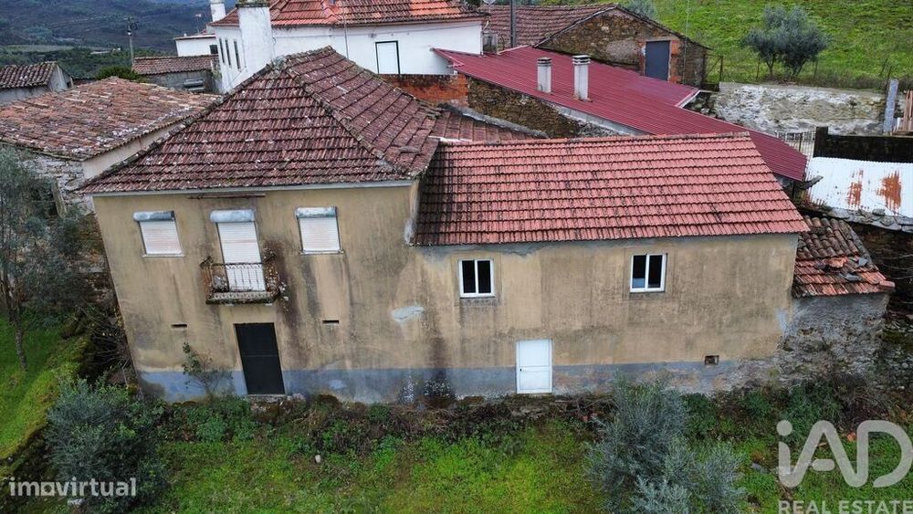 Casa / Villa T4 em Sobral de 106,5 m2