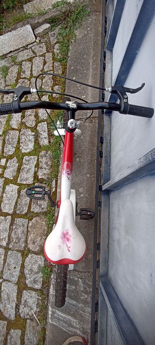 Bicicleta criança  c/nova
