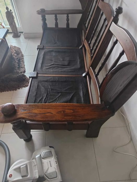 Sofas antigos em madeira