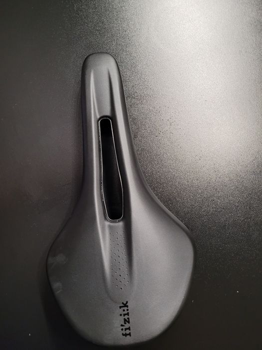 Siodełko rowerowe  Fizik Vento Antares R1  140mm