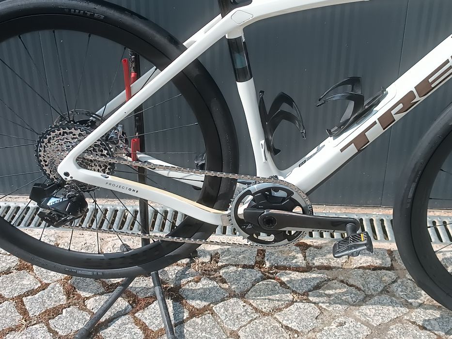 Bicicleta de gravel trek checkpoint SLR SRAM red