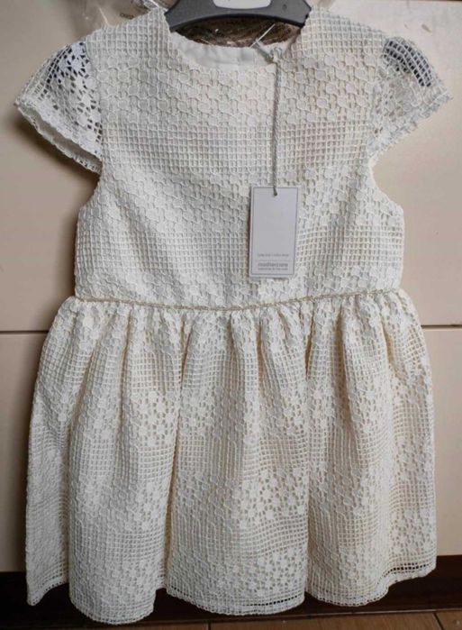 Prześliczna sukienka ze złotym dla dziewczynki