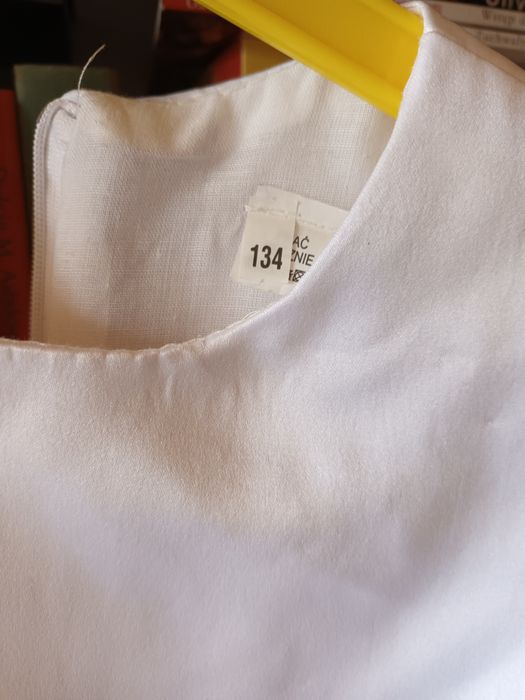 Sukienka z tiulem i brokatem  134