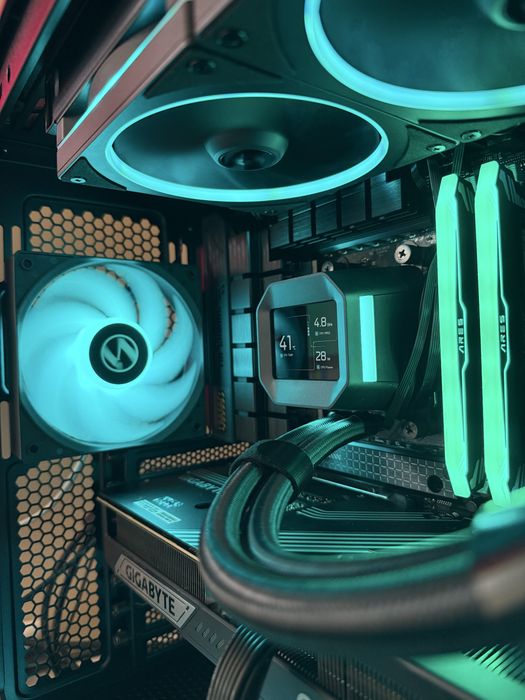 Komputer do gier AMD Ryzen 7 7800X3D Nvidia RTX 5070 Ti 32GB DDR5 1TB NVMe Windows Nowy Gwarancja FV