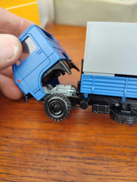 Model - Resorak CONRAD M.A.N - MAN 8.90F- D