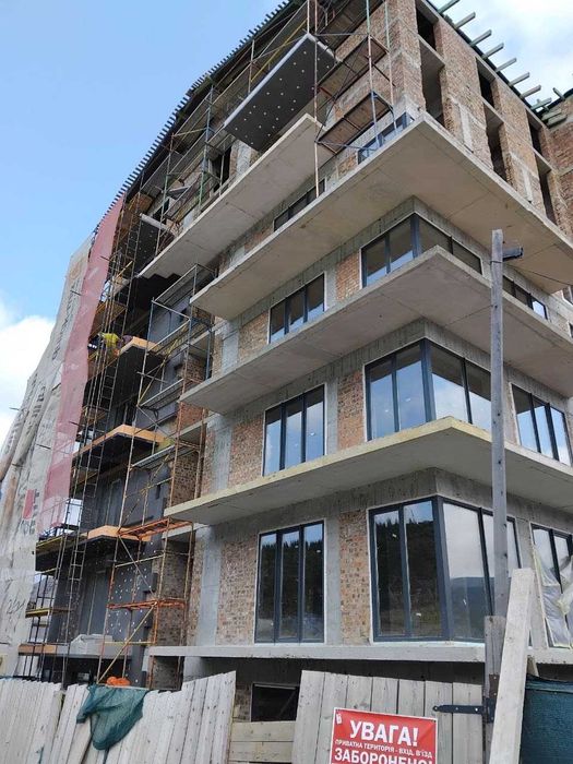 Продаж 3к квартири на уроч. Прелуки