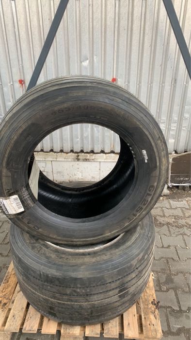 Продам нові причіпні шини на фуру / напівпричіп (455/40 R22.5) — 2 шт. (одна з диском)