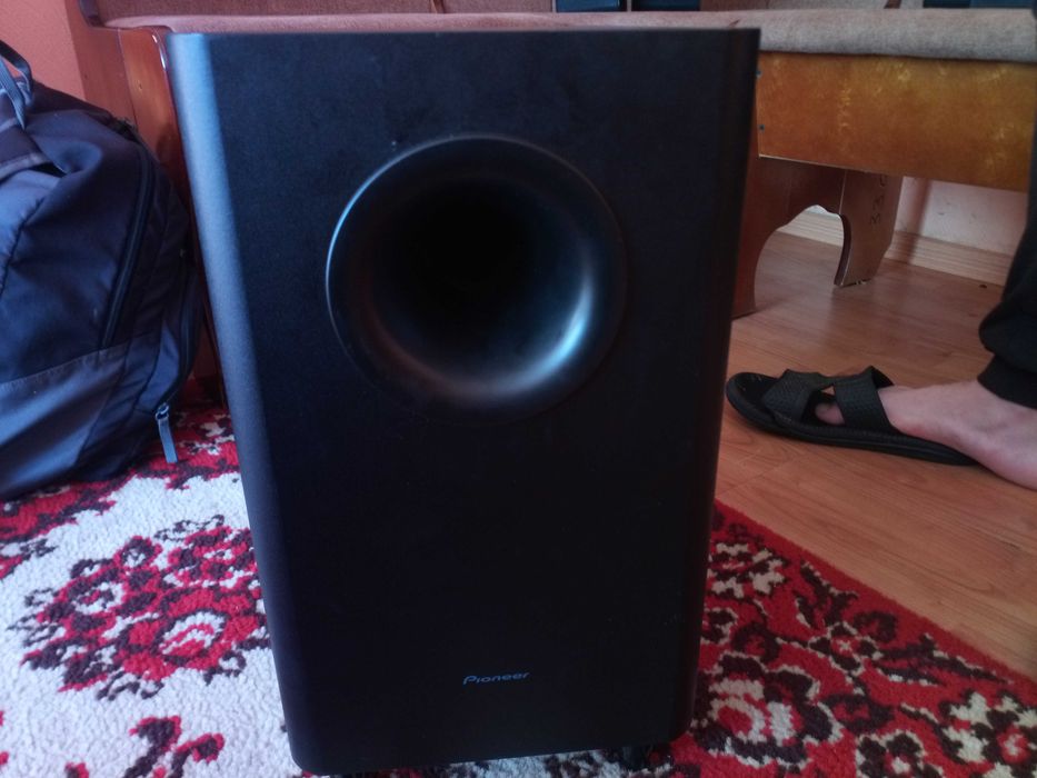 Сабвуфер Pioneer з набором колонок