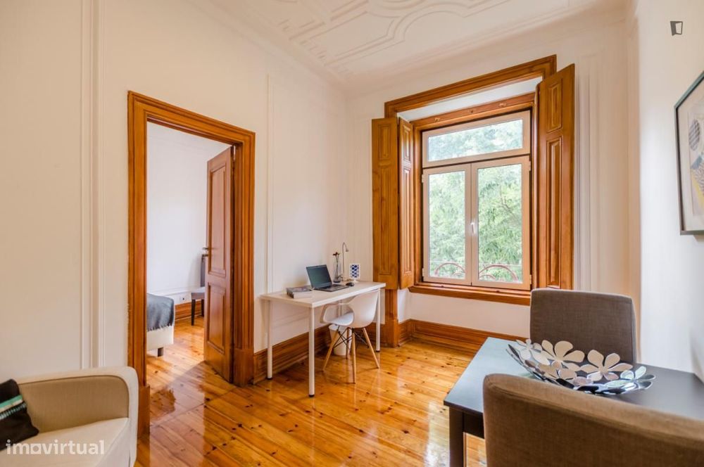 Quarto - localizado em Avenida da Liberdade Lisbon