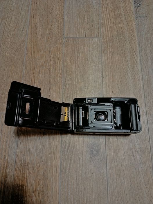 Фотоапарат Olympus Superzzom 80G.
