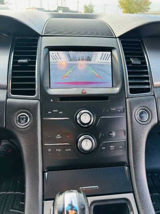 2018 Ford Taurus SEL