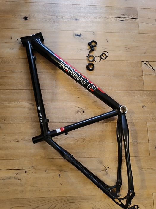Легкая гоночная рама 26" L (19") Alu Superlight. Уровень Trek 8900