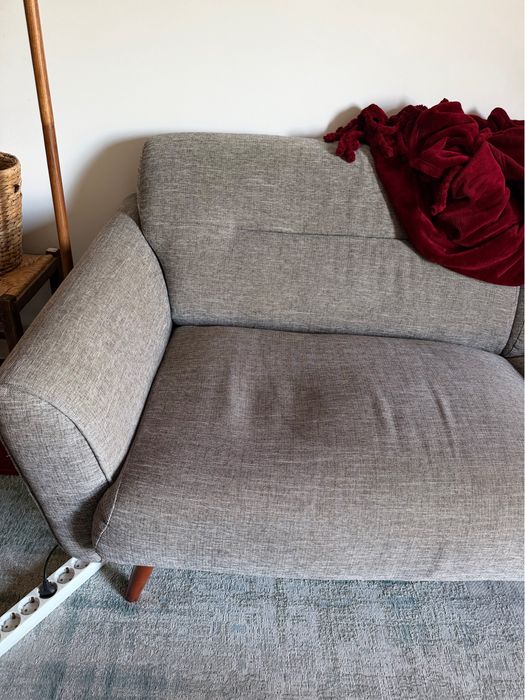 Sofá Estilo Mid Century