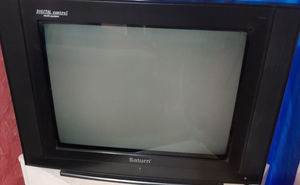 Телевизор Saturn
