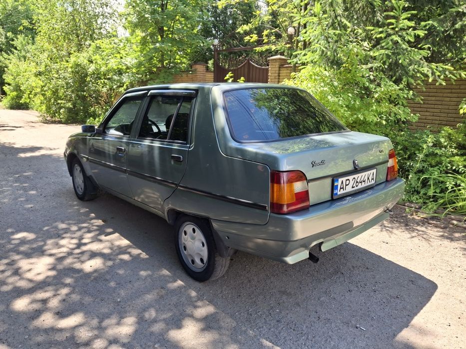 Славута ЛЮКС 2006г ГАЗ авто в отличном состоянии.