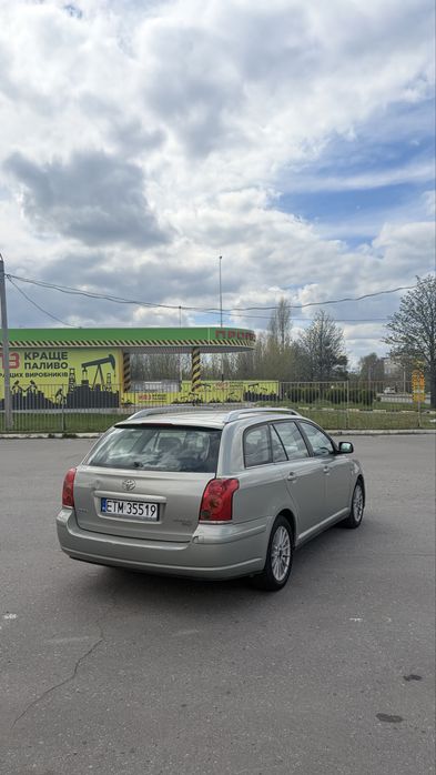 Toyota Avensis 2.0 дизель в гарному стані