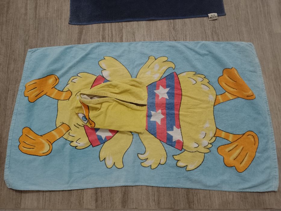 Sprzedam dwa ręczniki za 10 zł.