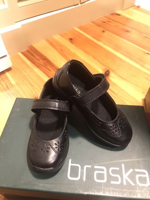 Нові шкіряні туфельки Braska