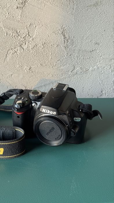 Nikon D60, body, lustro zablokowane