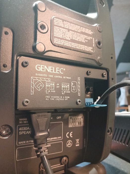 Colunas ativas Genelec 4030A