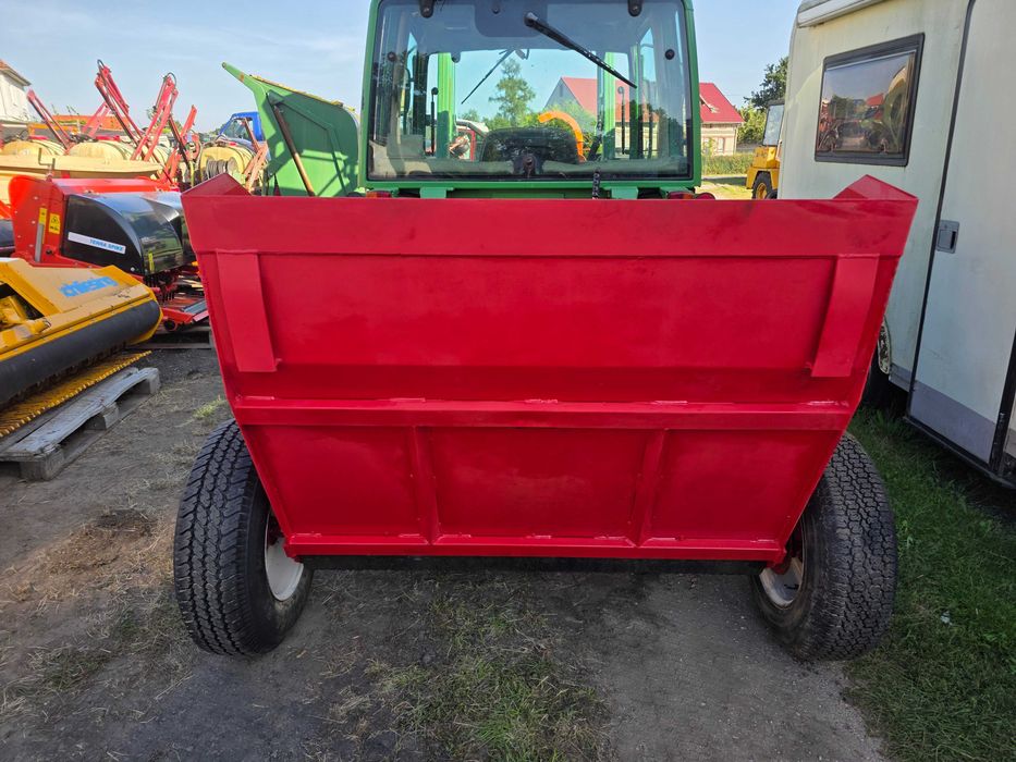 Redexim Piaskarka Rink Wiedenmann Topdresser Napowietrzanie TURFCO Aerator John Deere samozaładowcza piaskarka Top dresser Piaskarki sisis Toro