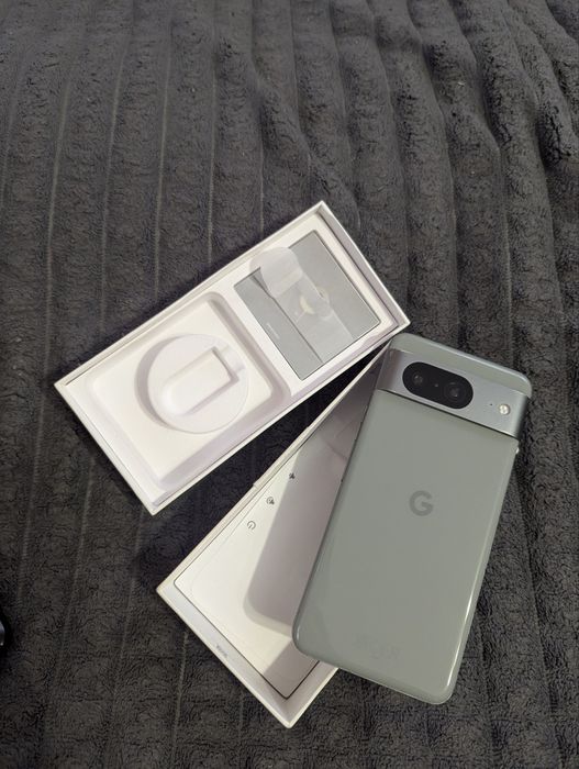 Google Pixel 8. опис!