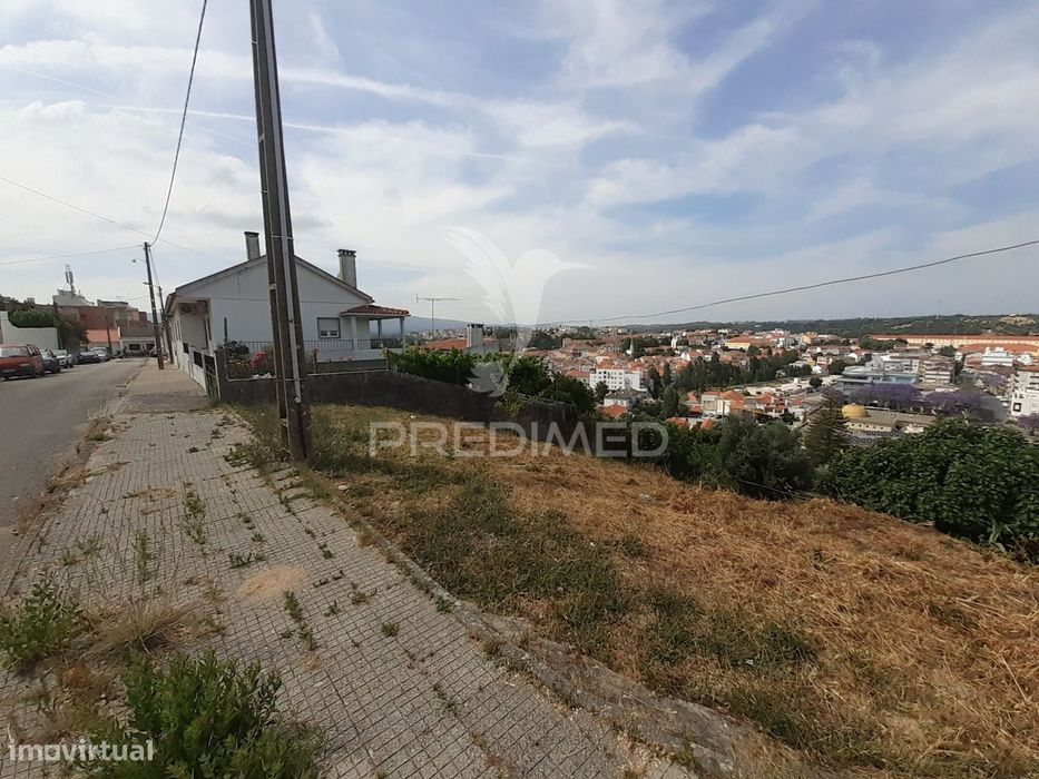 Lote de Moradia — Torres Novas (Santa Maria, Salvador E Santiago), Santarém