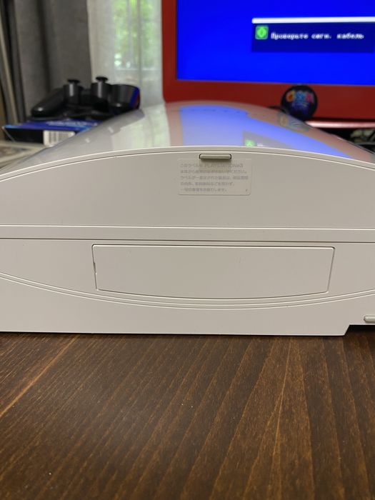 Біла SONY PS 3 CECHL00 гарний стан читає диски з першоі SONY