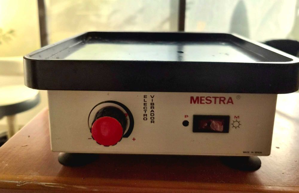 VIBRADOR Electro Square 220 x 220 mm. - MESTRA