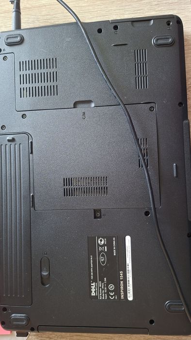 Laptop  dell inspiron 1545 z ładowarką