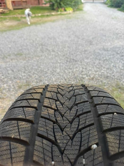 Opony zimowe 255/40/R20