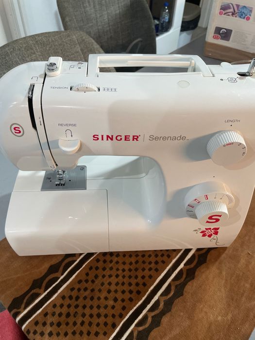 Máquina de costura Singer Serenade ( modelo 2250 )