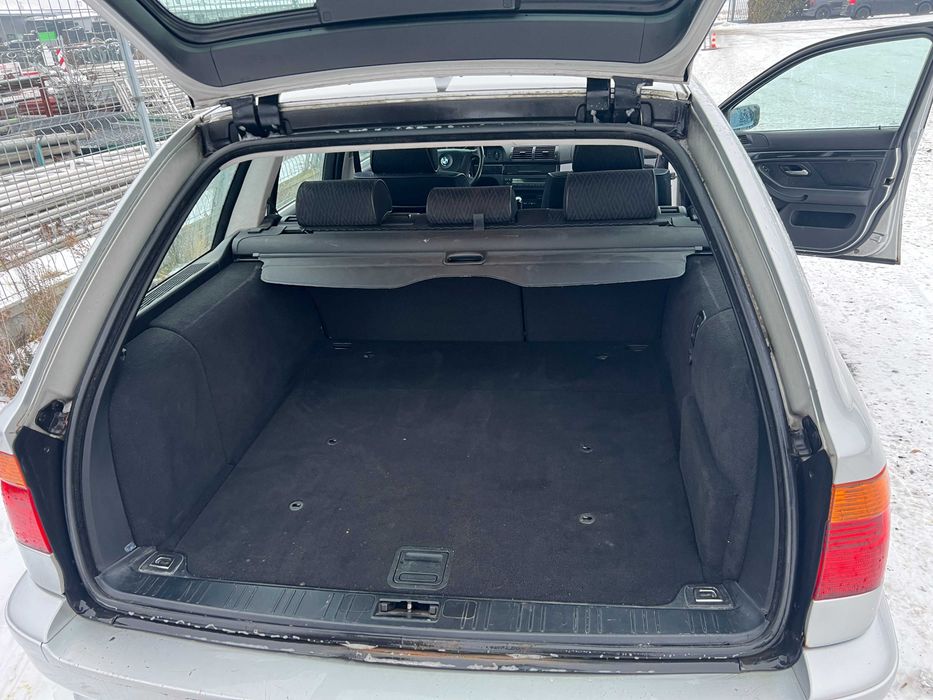 samochód BMW 520 (E39)