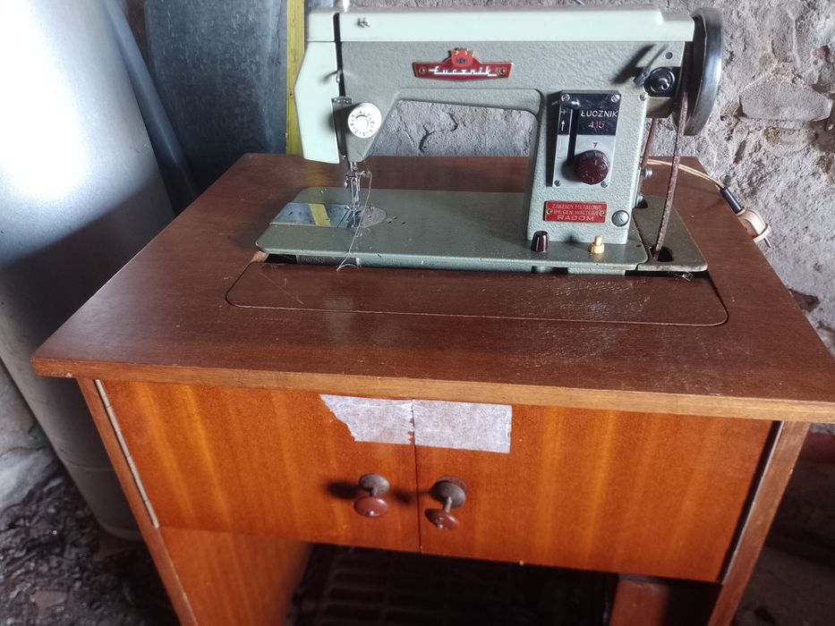 Sprzedam maszynę do szycia Łucznik
