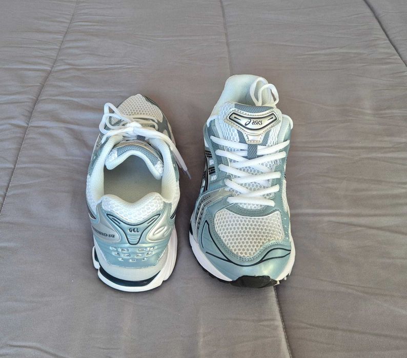 Ténis ASICS Gel Kayano14  -  tamanho 43