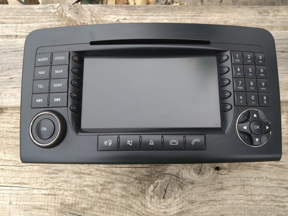 Оригінальна мультимедійна магнітола Mercedes-Benz ML 320 W164