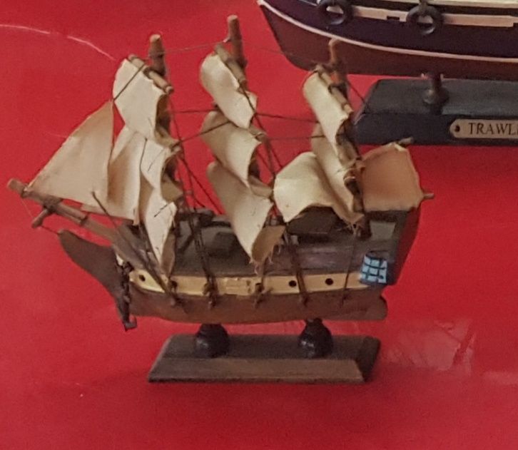 Barco Miniatura Vintage...