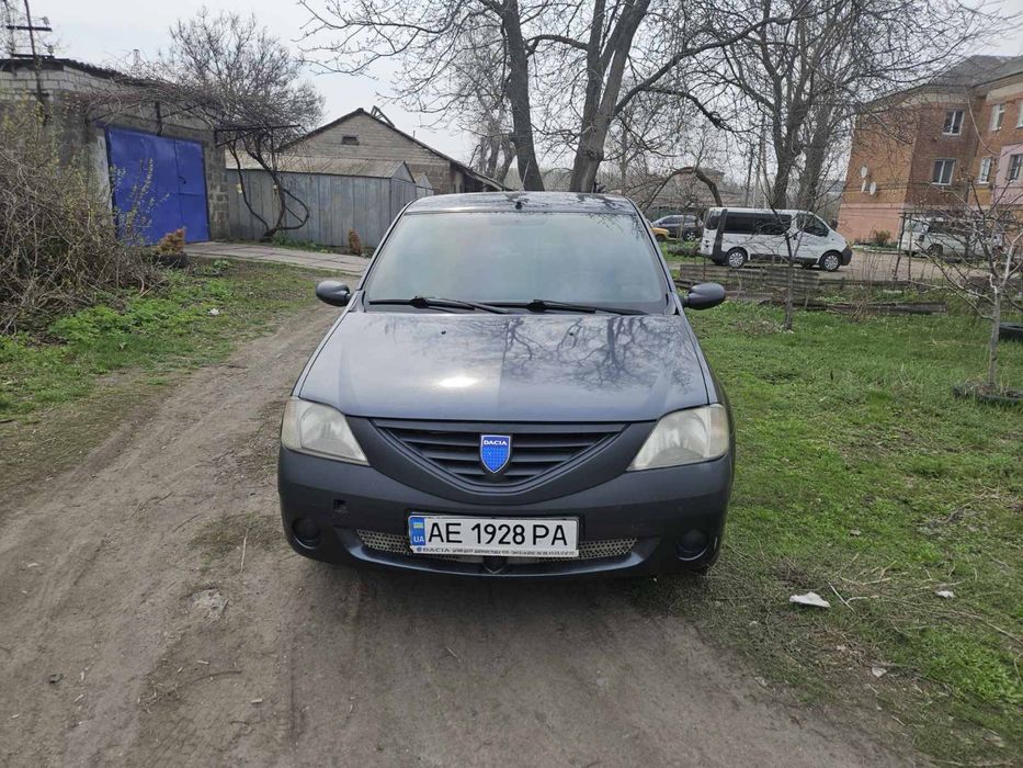 Продам Dacia Logan 1.4 (2008 год)