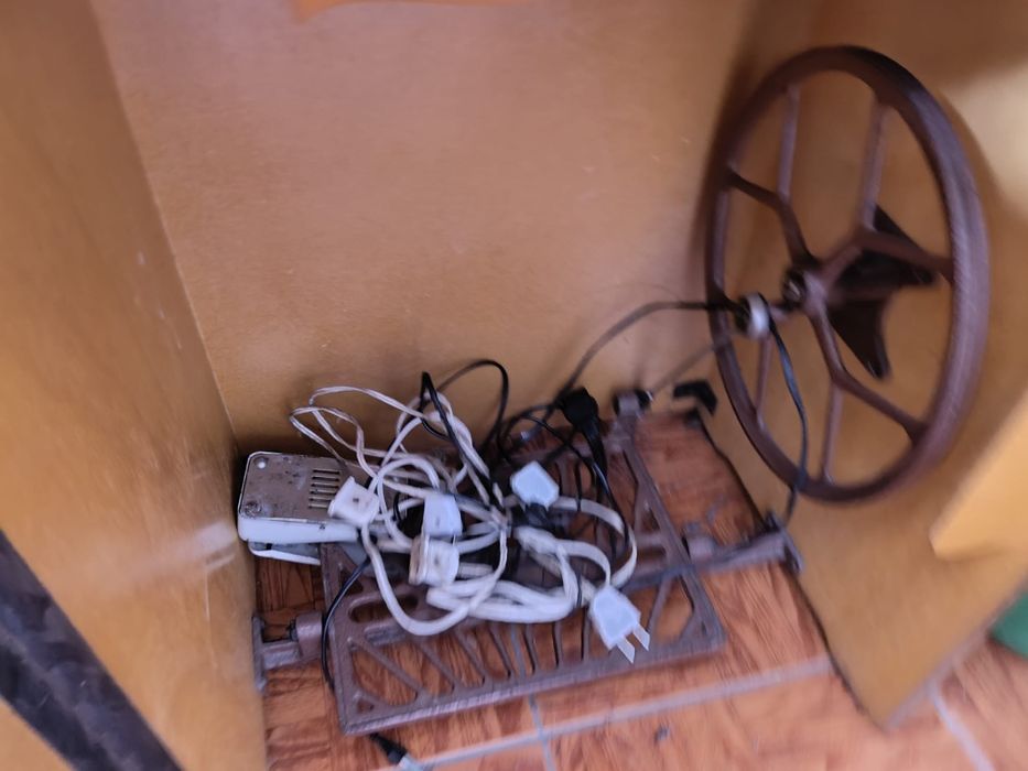 Maquina de costura oliva 515