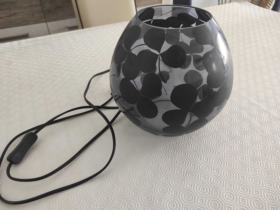 Candeeiro de mesa trevos preto IKEA