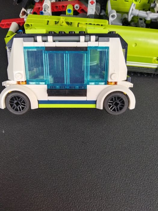 Lego mix ford i autobus
